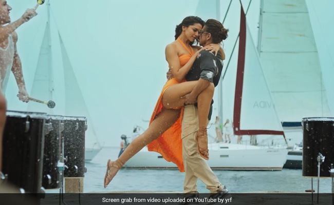 Minister-<I>ji</I>, Who Is The <I>'Asli Besharam'</I>? - by Shobhaa De