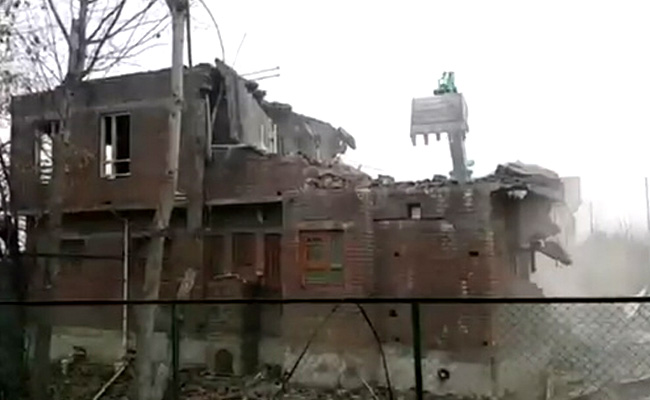Bulldozer Razes Pak-Based Terrorist's House In Kashmir's Pulwama