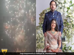 मुकेश अंबानी के बेटे की सगाई में हुई ऐसी आलीशान आतिशबाजी, देख लोग बोले- गरीब कर तो पॉल्यूशन, अमीर करे तो सेलिब्रेशन मुकेश अंबानी के बेटे की सगाई में हुई ऐसी आलीशान आतिशबाजी, देख लोग बोले- गरीब कर तो पॉल्यूशन, अमीर करे तो सेलिब्रेशन