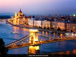 2023 Travel Wishlist: नये साल में जरूर घूमें दुनिया के 5 सबसे खूबसूरत शहर, मिलेगा सबसे अलग अनुभव  2023 Travel Wishlist: नये साल में जरूर घूमें दुनिया के 5 सबसे खूबसूरत शहर, मिलेगा सबसे अलग अनुभव