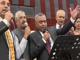 VIDEO: आर्मी चीफ ने ऐसे गुनगुनाया किशोर कुमार का गाना, सुनने वाले हो गए मदहोश VIDEO: आर्मी चीफ ने ऐसे गुनगुनाया किशोर कुमार का गाना, सुनने वाले हो गए मदहोश