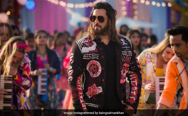 Salman Khan Announces <i>Kisi Ka Bhai Kisi Ki Jaan</i> Schedule Wrap With New Pic