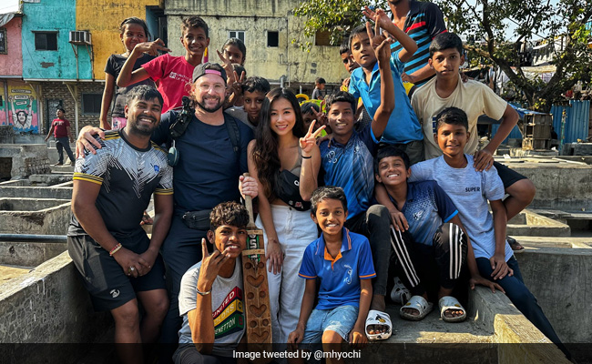 South Korean YouTuber Molested In Mumbai, Plays Cricket With Locals