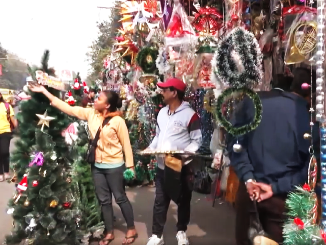 क्रिसमस का वेलकम करने के लिए सजे कोलकाता के बाजार