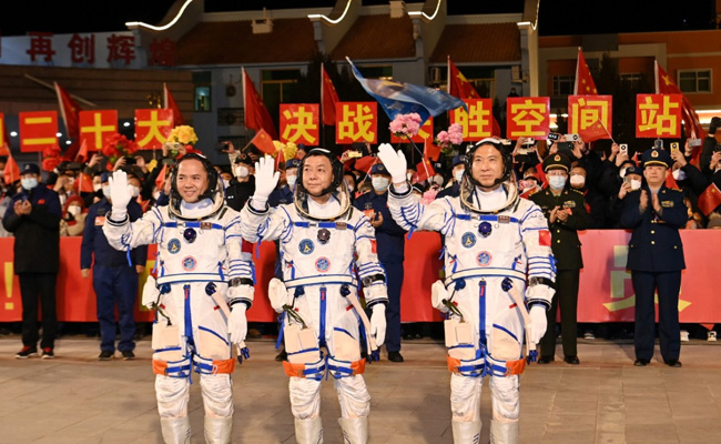 3 Chinese Astronauts Return Safely After 6 Months' Space Mission