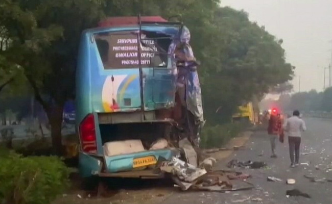 3 Killed, Several Injured After 2 Bus Collide On Greater Noida Expressway