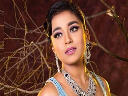 Sumbul Touqeer Khan: सीधी सादी दिखने वालीं 19 साल की 'इमली' उर्फ सुंबुल असल जिंदगी में है इतनी ग्लैमरस, देख रह जाएंगे हैरान Sumbul Touqeer Khan: सीधी सादी दिखने वालीं 19 साल की 'इमली' उर्फ सुंबुल असल जिंदगी में है इतनी ग्लैमरस, देख रह जाएंगे हैरान