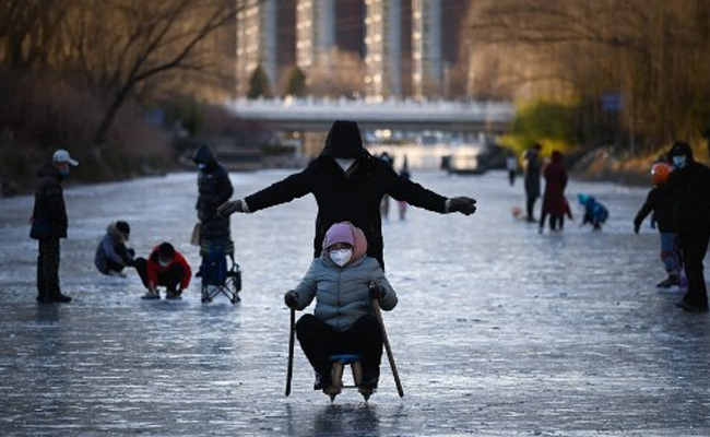 Jubilant Chinese Rush To Plan Trips Abroad With Covid Quarantine To End