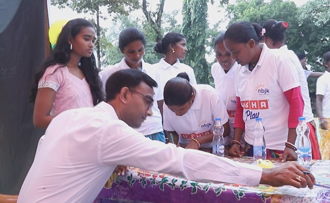 USHA Is Reviving And Promoting Jharkhand's Traditional Sports 'Archery' USHA Is Reviving And Promoting Jharkhand's Traditional Sports 'Archery'