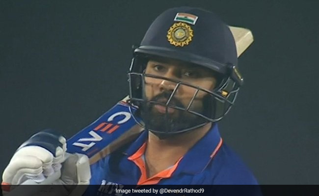 Ind vs Sl 3rd ODI: भारतीय मैनेजमेंट तीसरे वनडे के लिए इन 2 बदलाव के लिए तैयार, संभावित XI पर गौर फरमा लें