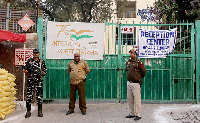 दिल्ली नगर निगम चुनाव : किस वॉर्ड में कौन आगे, कौन पीछे, किसे मिलेगी गद्दी - देखें पूरी लिस्ट