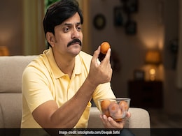 शुगर पेशेंट को मन करे मीठा खाने का तो इस Diabetic Friendly Ladoo का करें सेवन, नहीं बिगड़ेगी सेहत शुगर पेशेंट को मन करे मीठा खाने का तो इस Diabetic Friendly Ladoo का करें सेवन, नहीं बिगड़ेगी सेहत