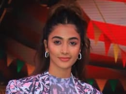 Pooja Hegde's Dubai Trip Was All About Yummy Food; Guess What All She Ate