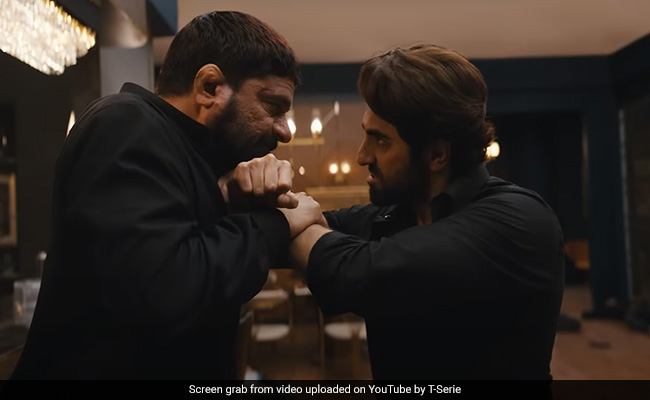 <i>An Action Hero</i> Review: Ayushmann Khurrana And Jaideep Ahlawat Lend The Film Power