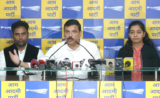 "Rs 100 Crore To Buy 10 Delhi Councillors": AAP's Big Claim Against BJP