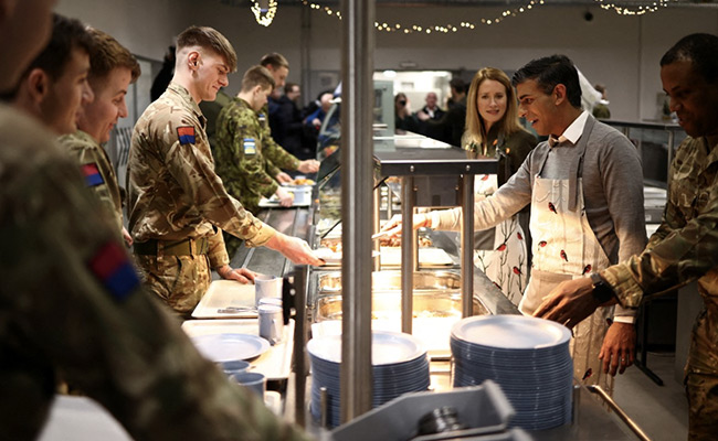 In Pics: Rishi Sunak Serves British Troops Christmas Dinner In Estonia