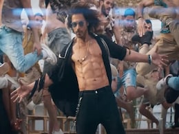 RRR के 'गोल्डन ग्लोब' अवॉर्ड जीतते ही बेड से उठकर 'नातू नातू' पर डांस करने लगे शाहरुख, राजामौली को इस अंदाज में दी बधाई RRR के 'गोल्डन ग्लोब' अवॉर्ड जीतते ही बेड से उठकर 'नातू नातू' पर डांस करने लगे शाहरुख, राजामौली को इस अंदाज में दी बधाई