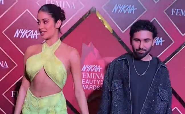 Just Janhvi Kapoor And Rumoured Boyfriend Orhan Awatramani Holding Hands On The Red Carpet