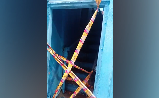 दिल्ली के चांदनी महल इलाके में इमारत की छत गिरने से मां-बेटी की मौत, 4 अन्य घायल