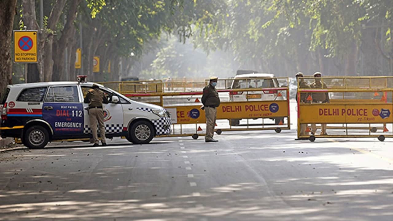 Man Robbed Of Rs 1.5 Crore Cash At Gunpoint In Delhi: Cops