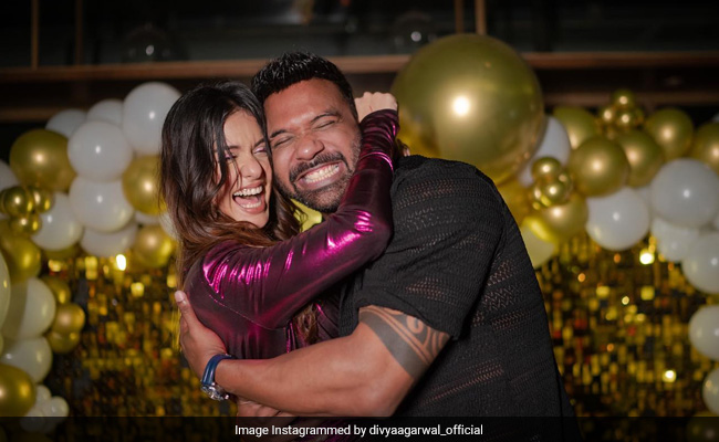 <I>Bigg Boss</i> Winner Divya Agarwal Gets Engaged To Apurva Padgaonkar