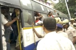 Karnataka-Maharashtra Border Row Intensifies, Parties Approach Amit Shah Karnataka-Maharashtra Border Row Intensifies, Parties Approach Amit Shah
