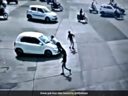 Video: Traffic Cop Dragged On Top Of Car's Bonnet For 4 km In Indore Video: Traffic Cop Dragged On Top Of Car's Bonnet For 4 km In Indore