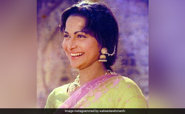 वहीदा रहमान की बेटी Kashvi हैं मां जितनी खूबसूरत, ग्लैमरस और स्टाइलिश, PHOTO देख फैन्स बोले- वही चेहरा, वही आंखें !