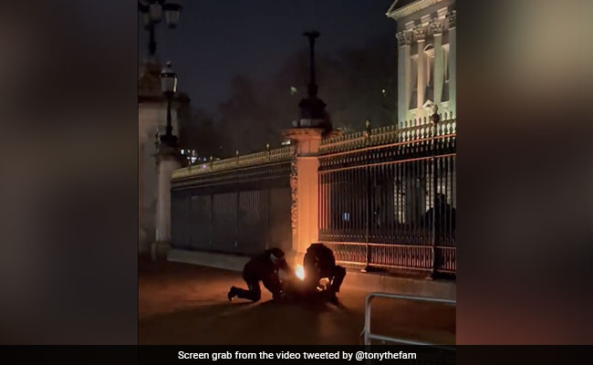 Video: Man Sets Fire Outside Buckingham Palace Gates, Hauled To Ground By Cops