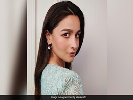 आलिया भट्ट ने शेयर किया अनंत अंबानी और राधिका मर्चेंट की सगाई का लुक, फैंस बोले- अगर शादी और प्रेग्नेंसी ने कभी... आलिया भट्ट ने शेयर किया अनंत अंबानी और राधिका मर्चेंट की सगाई का लुक, फैंस बोले- अगर शादी और प्रेग्नेंसी ने कभी...