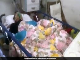 चीन की 60% आबादी को COVID होने की आशंका, लाखों की हो सकती है मौत : शीर्ष महामारी विशेषज्ञ चीन की 60% आबादी को COVID होने की आशंका, लाखों की हो सकती है मौत : शीर्ष महामारी विशेषज्ञ