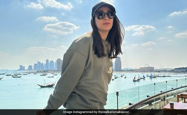 Karisma Kapoor's Sunday Is All About "Positive Vibes And Blue Skies." More Pics From Qatar Vacation