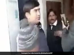 Delhi Civic Body Files Complaint After Sanitation Worker Assaulted Delhi Civic Body Files Complaint After Sanitation Worker Assaulted
