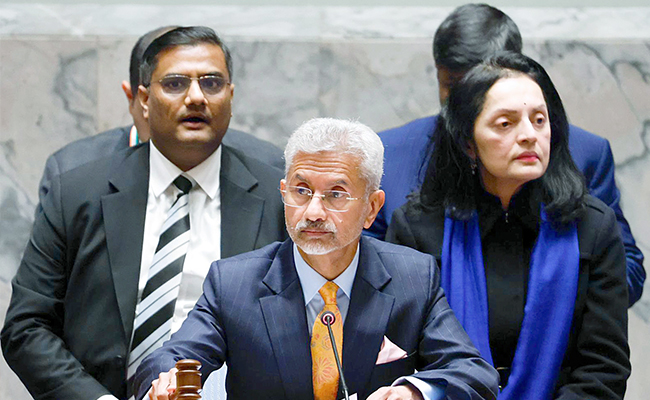 दुनिया पाकिस्तान को आतंकवाद के ‘केन्द्र’ के रूप में देखती है : विदेश मंत्री जयशंकर