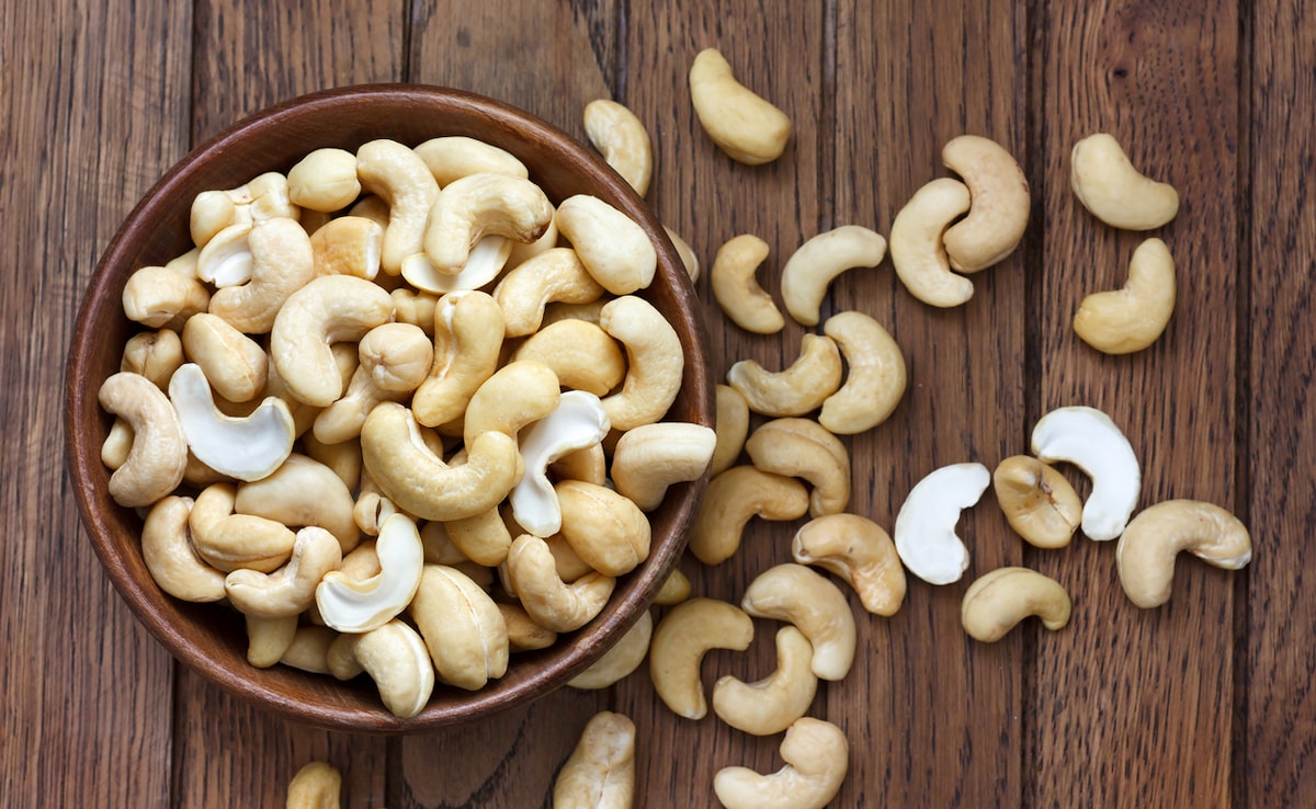 क्या आप जानते हैं रोज काजू खाने से क्या होता है? | What Happens If You Eat Cashews Daily Kaju Khane Ke Fayde And Recipe