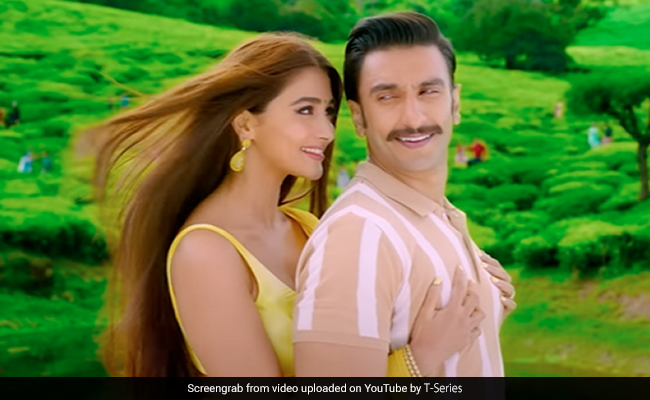 Cirkus Song Sun Zara: Ranveer Singh, Pooja Hegde And Jacqueline ...