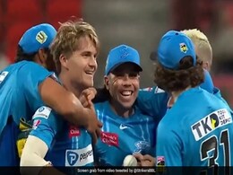 BBL में 15 रन पर ऑलआउट हुई टीम, केवल 30 मिनट में खत्म हो गई पारी, बल्लेबाजों की ऐसी हालत नहीं देख पाएंगे- Video BBL में 15 रन पर ऑलआउट हुई टीम, केवल 30 मिनट में खत्म हो गई पारी, बल्लेबाजों की ऐसी हालत नहीं देख पाएंगे- Video