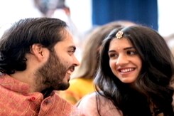 Mukesh Ambani's Younger Son Anant Ambani Gets Engaged To Radhika Merchant Mukesh Ambani's Younger Son Anant Ambani Gets Engaged To Radhika Merchant