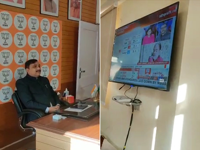 गुजरात-हिमाचल चुनाव रिजल्ट से जुड़े अपडेट के लिए नेता देख रहे हैं NDTV की चुनावी कवरेज