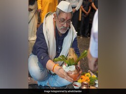 आमिर खान ने एक्स वाइफ संग ऑफिस में की पूजा, लोग बोले- 'पब्लिक का असर, बॉयकॉट का असर' आमिर खान ने एक्स वाइफ संग ऑफिस में की पूजा, लोग बोले- 'पब्लिक का असर, बॉयकॉट का असर'
