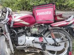 Zomato, Blinkit Give A Hilarious Twist To Famous Bollywood Dialogue In New Ad Zomato, Blinkit Give A Hilarious Twist To Famous Bollywood Dialogue In New Ad