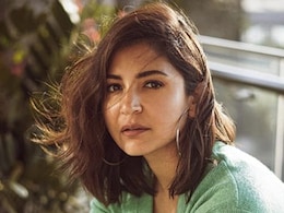 Anushka Sharma Cuts Customised Cake To Celebrate Film's Shoot Wrap Anushka Sharma Cuts Customised Cake To Celebrate Film's Shoot Wrap