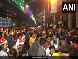 दो साल बाद देश भर में लोगों ने पूरे उत्साह के साथ मनाया क्रिसमस का जश्न दो साल बाद देश भर में लोगों ने पूरे उत्साह के साथ मनाया क्रिसमस का जश्न