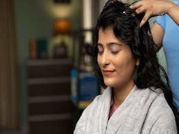 सिर्फ 30 दिनों में बाल हो जाएंगे लंबे, घने और काले, बस घर पर बना लें प्याज, मेथी और करी पत्ते वाला यह हेयर ऑयल सिर्फ 30 दिनों में बाल हो जाएंगे लंबे, घने और काले, बस घर पर बना लें प्याज, मेथी और करी पत्ते वाला यह हेयर ऑयल