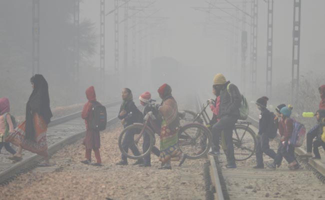 Dense Fog Covers Punjab, Haryana As Mercury Drops To 2.4 Degrees Celsius