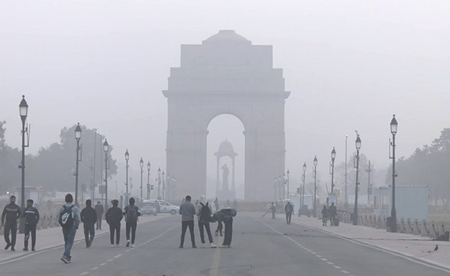 Delhi Experiences Cold Wave For 4th Straight Day