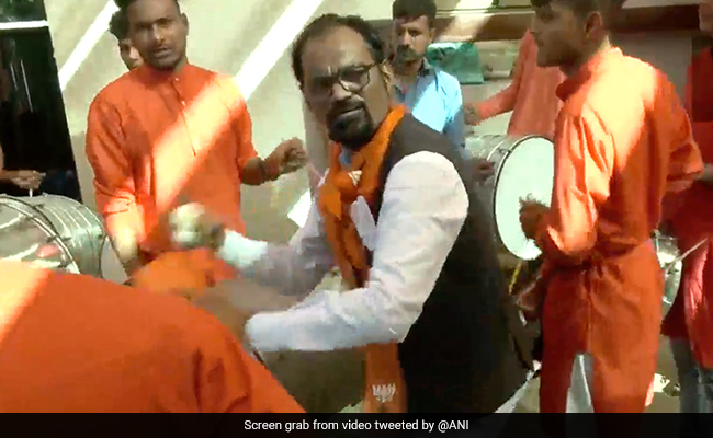 Watch: With Dhol, Dance BJP Celebrates Landslide Victory In Gujarat