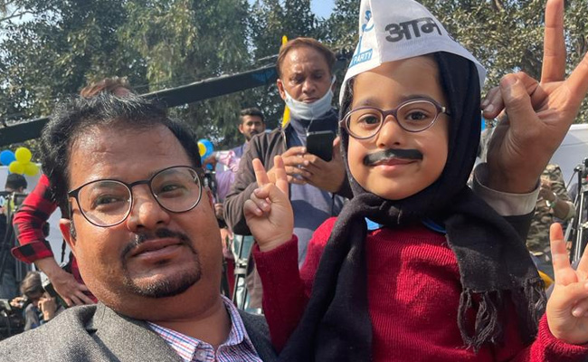 "Mini Kejriwals" Join AAP's Celebrations For Delhi Civic Polls Win