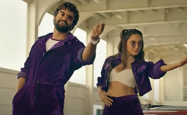 <i>Govinda Naam Mera</i> Song <i>Pappi Jhappi</i>: Kiara Advani And Vicky Kaushal's New Track Gives Happy Vibes