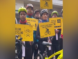 दिल्ली : साइकलिंग करने वाले सैकड़ों लोगों ने सुबेंदु चटर्जी को श्रद्धांजलि दी दिल्ली : साइकलिंग करने वाले सैकड़ों लोगों ने सुबेंदु चटर्जी को श्रद्धांजलि दी